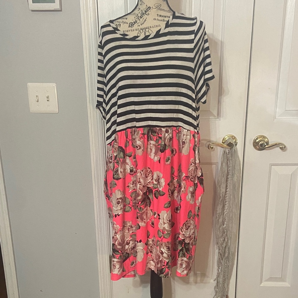 Honeyme Black & White Striped Curvy dress
